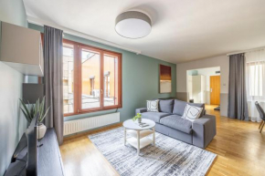 Superb Location & Cozy Suite with Terrace by Prestige Homes